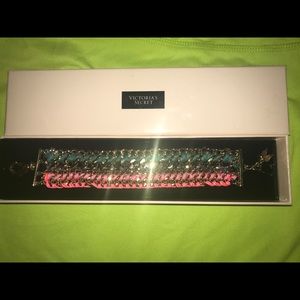 💕NEW Victoria’s Secret Gold Tone Chain Bracelet